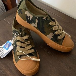 ZARA camouflage sneakers USA size 3 1/2 Brand New
